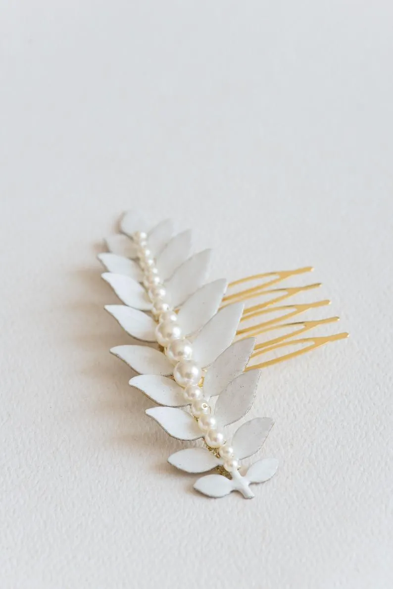 Enameled leaf hair comb with pearls - Juno