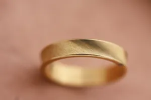 Textured Wedding Gold ring